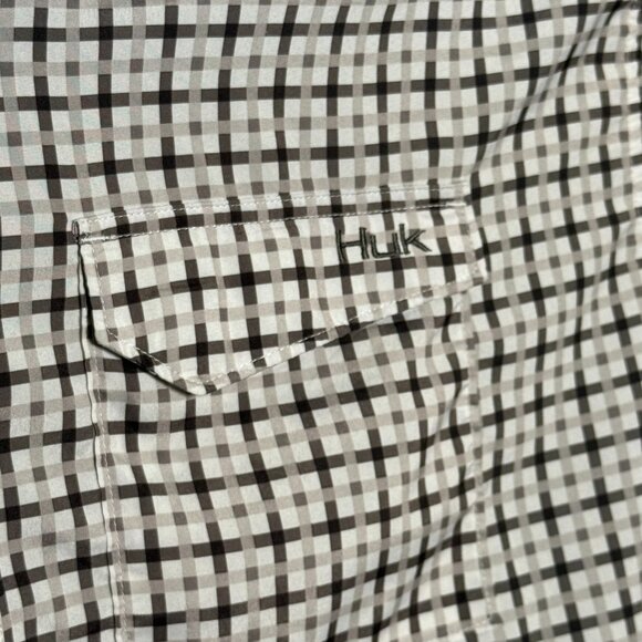 Huk Men’s Size XXL Long Sleeve Button Down Black and Gray Checkered Print Shirt - Picture 5 of 6